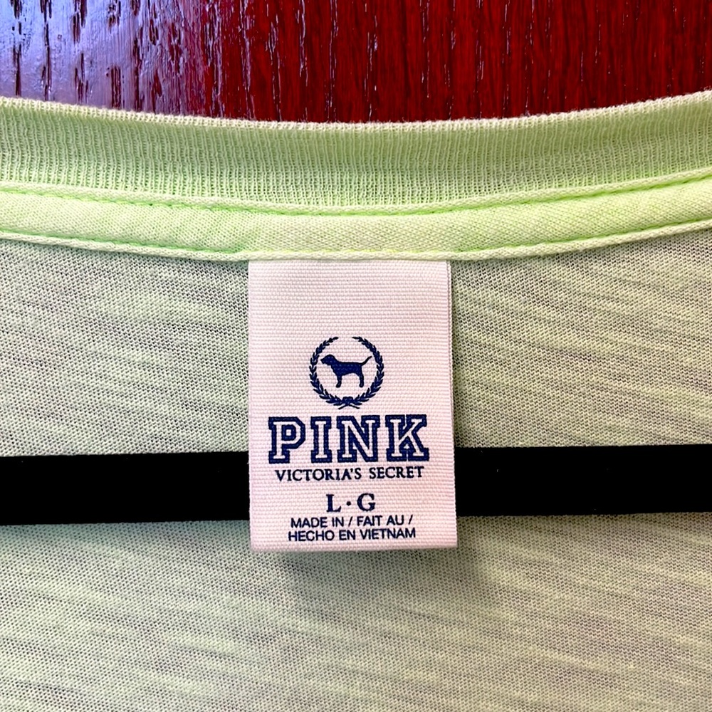 PINK Brand/V-Neck Tee - Size L - Picture 3 of 6